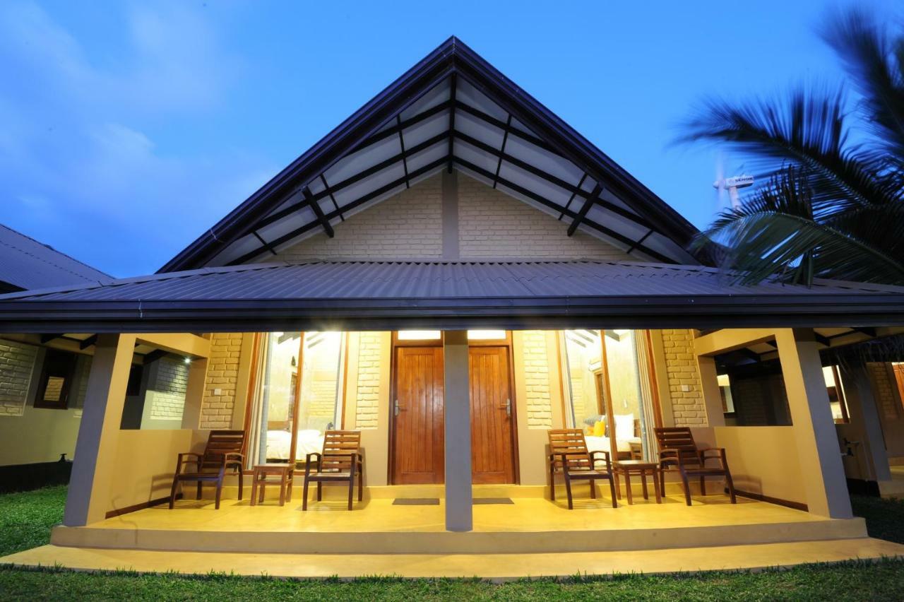 Melheim Beach Kalpitiya Luaran gambar